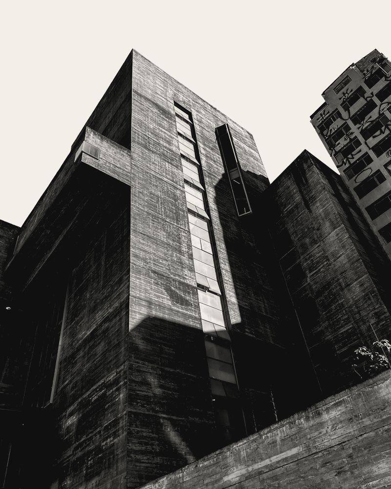 Volume de concreto visto em contra-plongée
